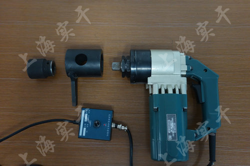 電動(dòng)定扭矩扳手